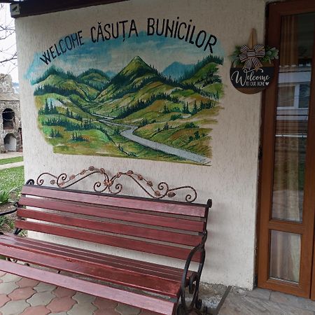 Casuta Bunicilor Villa Dorna Cindrenilor Bagian luar foto