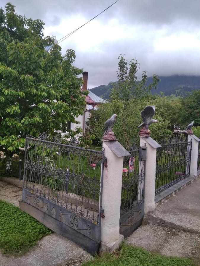 Casuta Bunicilor Villa Dorna Cindrenilor Bagian luar foto